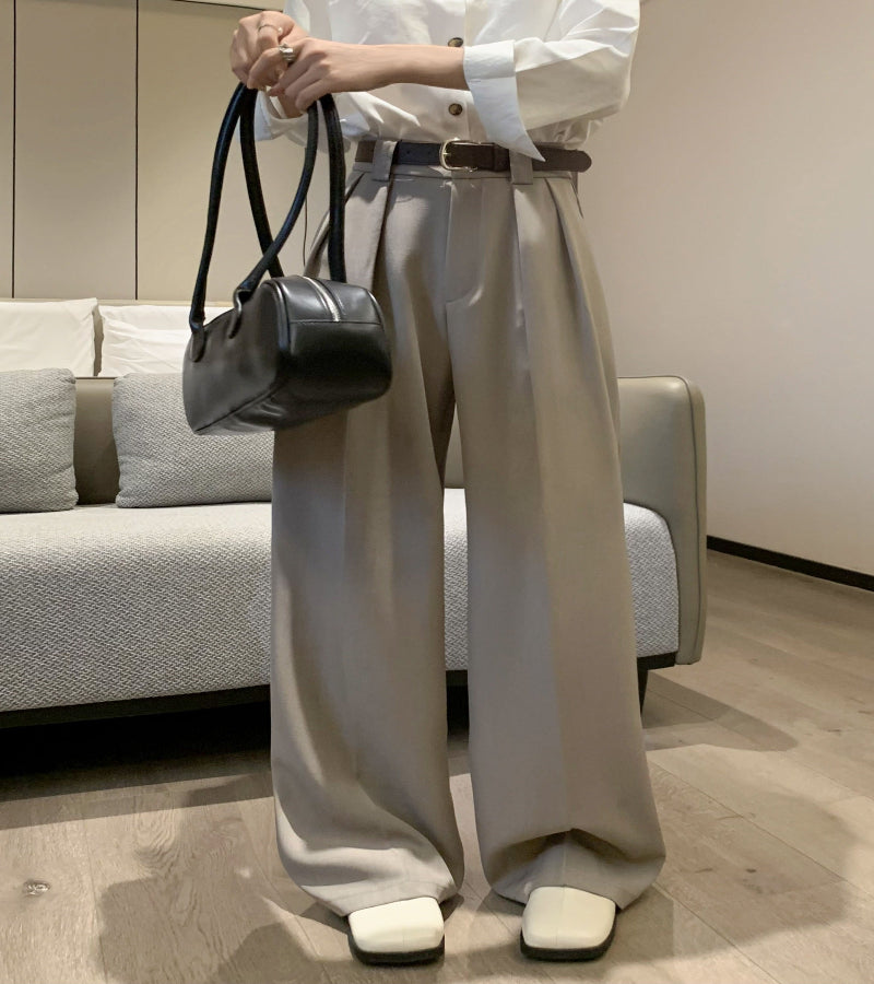 CALÇA CINTURA ALTA COM RECORTE EVASÊ - LOOK “LINHA REFINADA"
