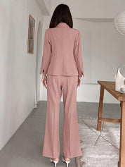 Conjunto de terno feminino de duas peças, incluindo blazer de manga 3/4 e calças boca de sino