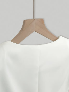 Blazer elegante  de abotoamento com botões dourados - corte justo
