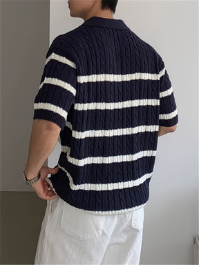 Camisa polo masculina de malha listrada, elegante e versátil