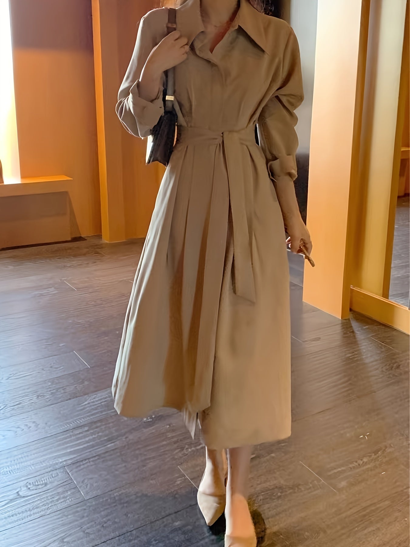 Vestido midi elegante, vestido de poliéster com lapela e gola justa e cinto para primavera